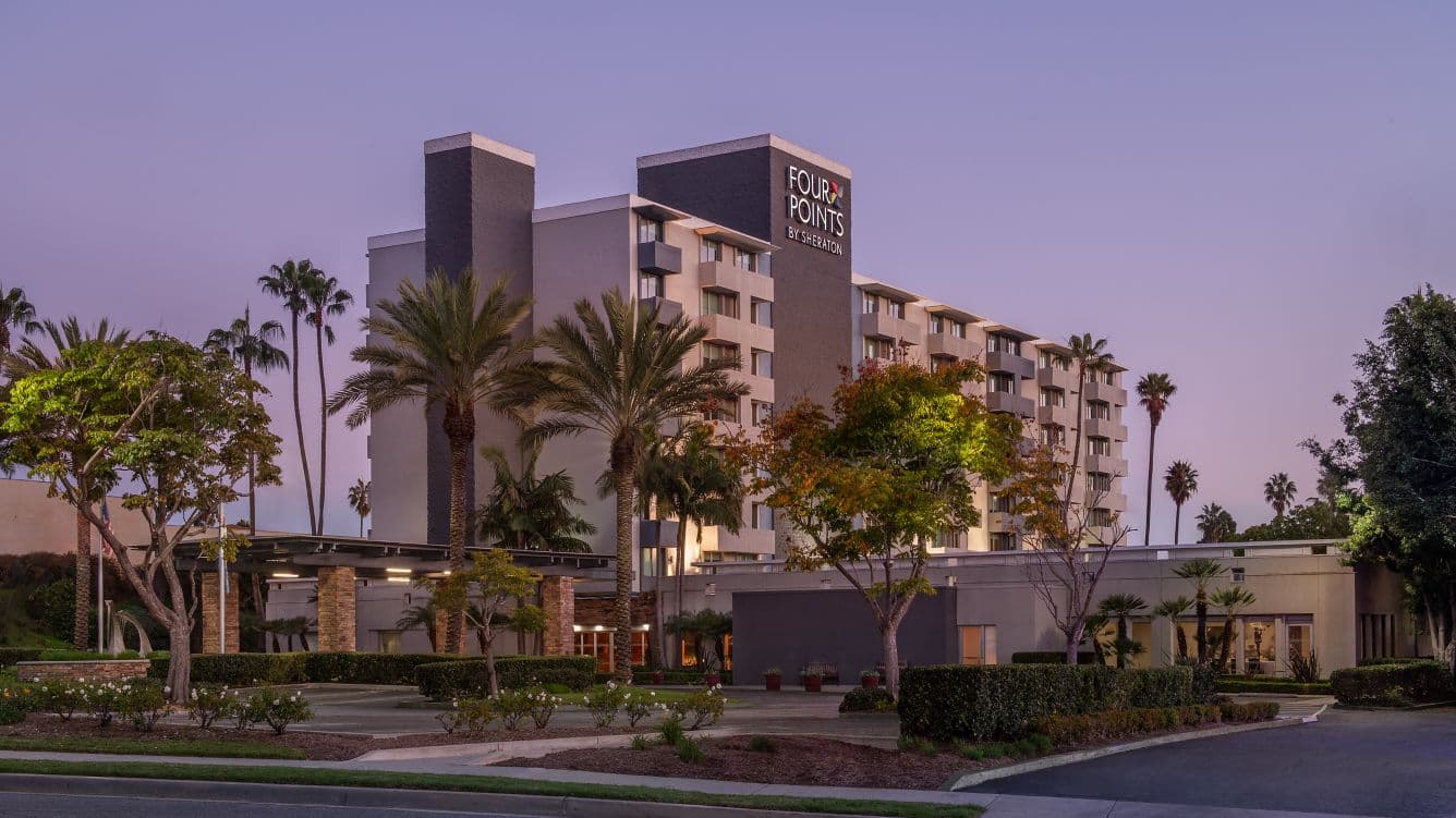 Exterior of the Four Points by Sheraton Los Angeles Westside at dusk